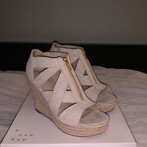 Women's Macie Zip Front Espadrille Wedge